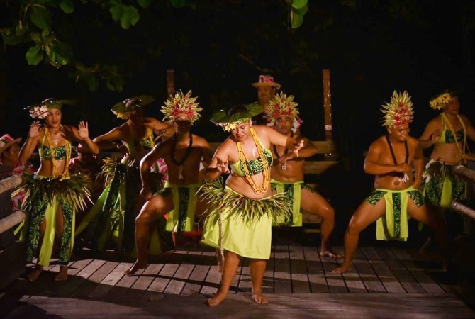 台北→東京→帕比堤→香草之島~塔哈→渡假村CHECK IN→樹屋餐廳晚餐